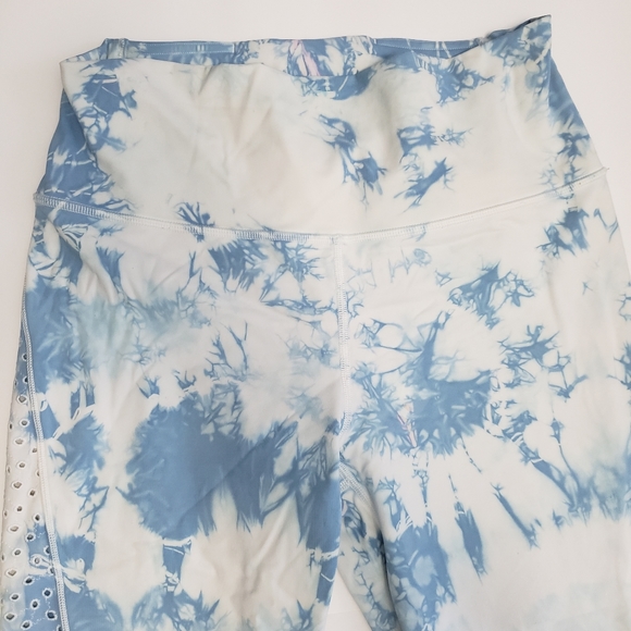 White and blue tie dyed lululemons - Picture 4 of 11